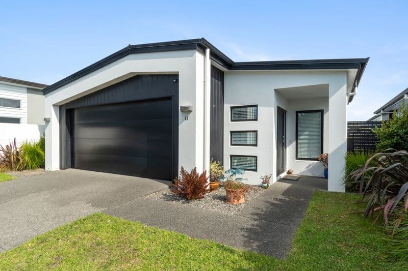 67 Coast Boulevard, Papamoa Beach, Tauranga