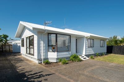 228 Gravatt Road, Papamoa Beach, Tauranga, Bay of Plenty | Tall Poppy 