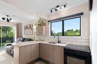 17B Snowden Street, Ohauiti, Tauranga, Bay of Plenty | Tall Poppy 