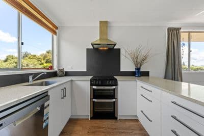 11 Besley Place, Acacia Bay, Taupo, Waikato | Tall Poppy 