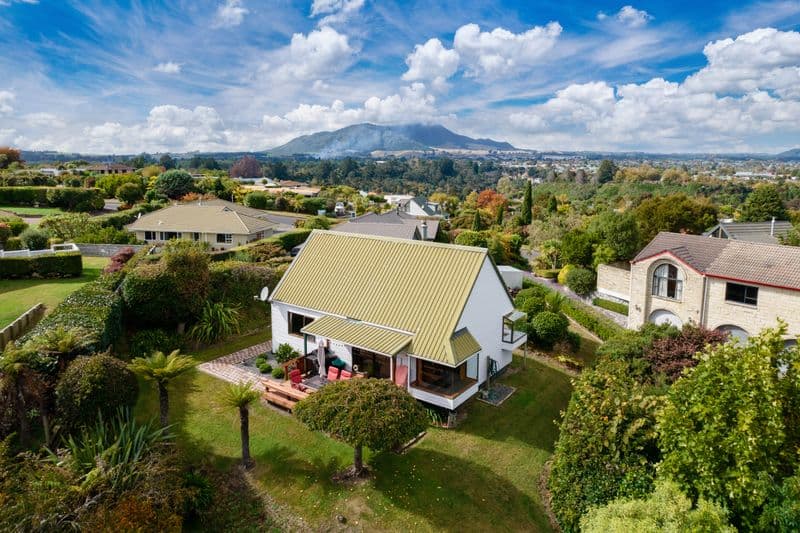 11 Kahurangi Drive, Rangatira Park, Taupo