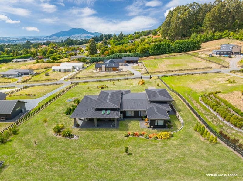 16 Lochinvar Lane, Acacia Bay, Taupo