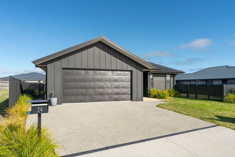 24 Maunganamu Drive, Wharewaka, Taupo