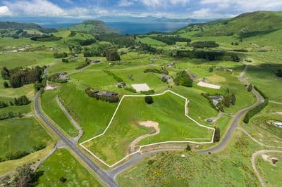 29 Grant Road, Kinloch, Taupo, Waikato | Tall Poppy 