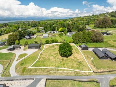 4 Vickers Way, Acacia Bay, Taupo, Waikato | Tall Poppy 