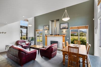 16B Tay Street, Ohakune, Ruapehu, Wanganui | Tall Poppy 