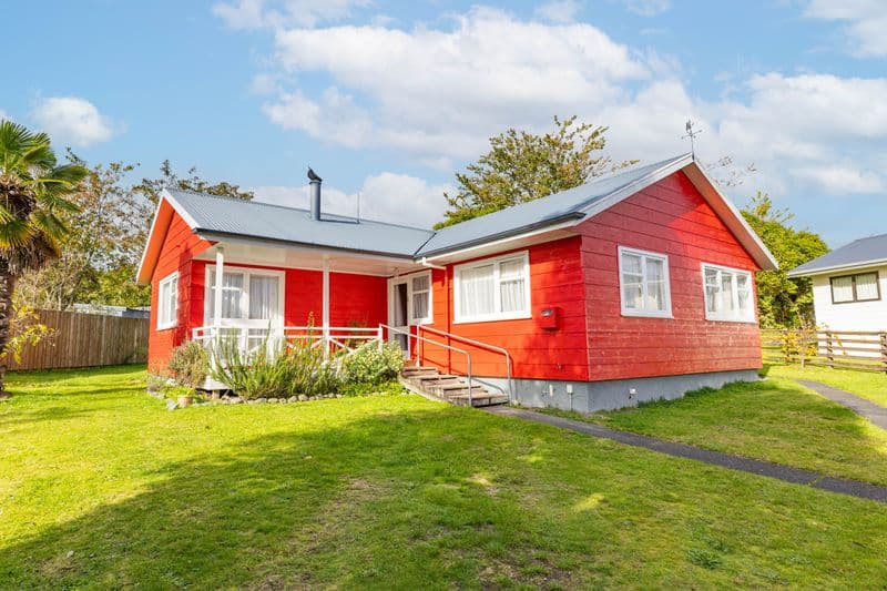 12 Falkner Park, Taumarunui, Ruapehu, Wanganui | Tall Poppy 