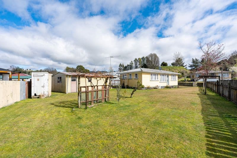 27 Bullians Avenue, Taumarunui, Ruapehu