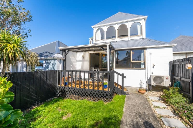 144 Akaroa Drive, Maupuia, Wellington City