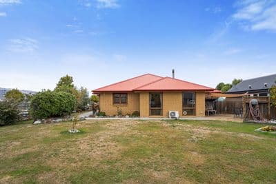 24 Hewson Crescent, Lake Hawea, Wanaka, Otago | Tall Poppy 