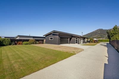 25 Teal Place, Lake Hawea, Wanaka, Otago | Tall Poppy 