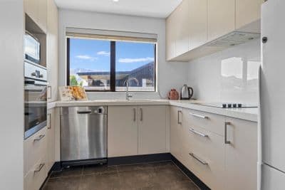 16 Francis Lane, Lake Hawea, Wanaka, Otago | Tall Poppy 