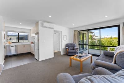 16 Francis Lane, Lake Hawea, Wanaka, Otago | Tall Poppy 