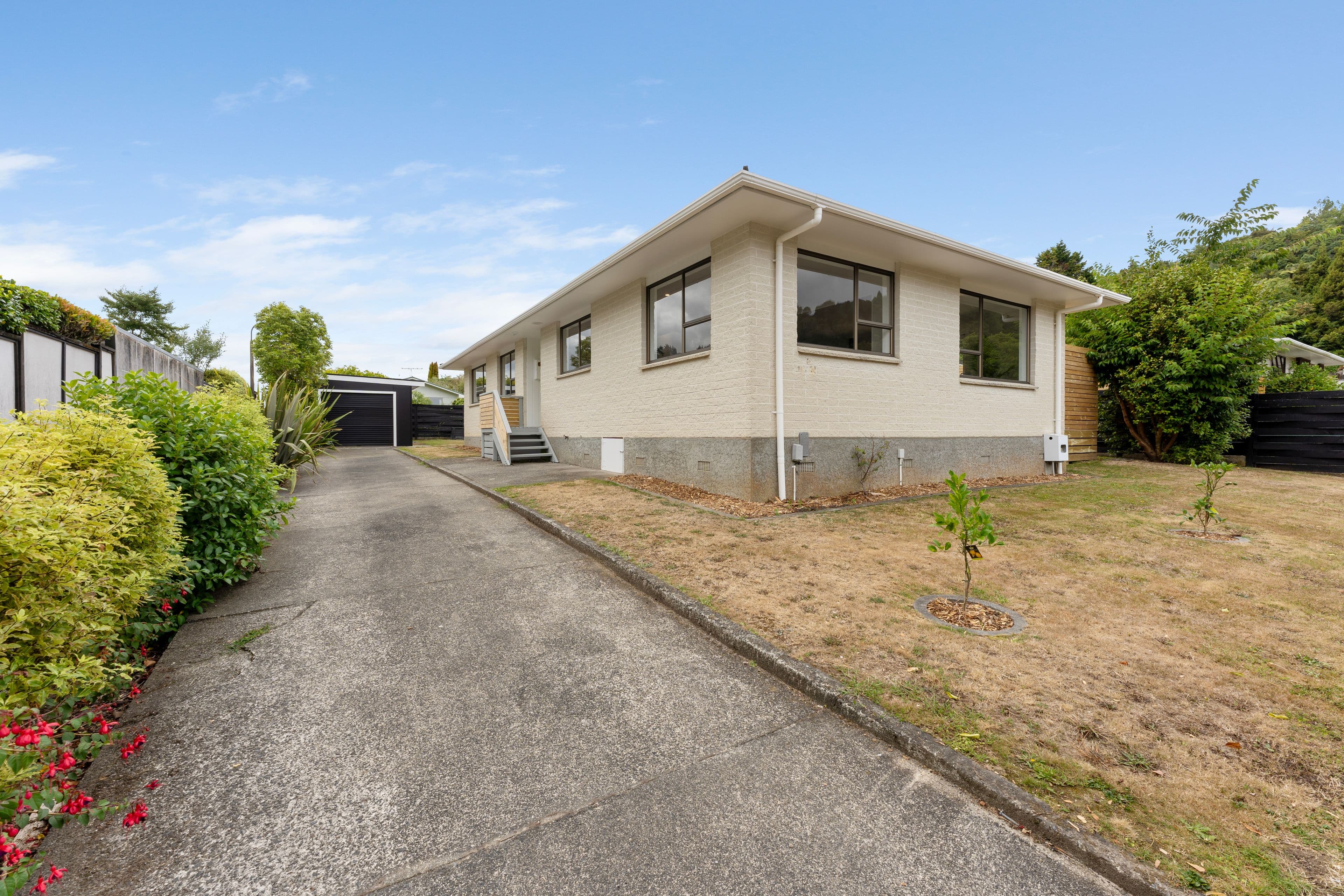 11 Amber Grove, Birchville, Upper Hutt City, Wellington | Tall Poppy 
