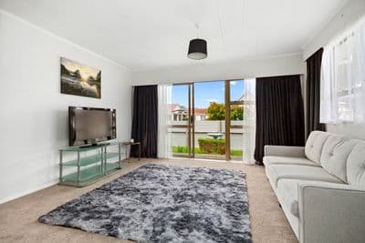 F1-2 Benzie Avenue, Elderslea, Upper Hutt City, Wellington | Tall Poppy 