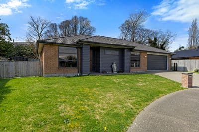 5 Angus Place, Carterton, Carterton, Wairarapa | Tall Poppy 
