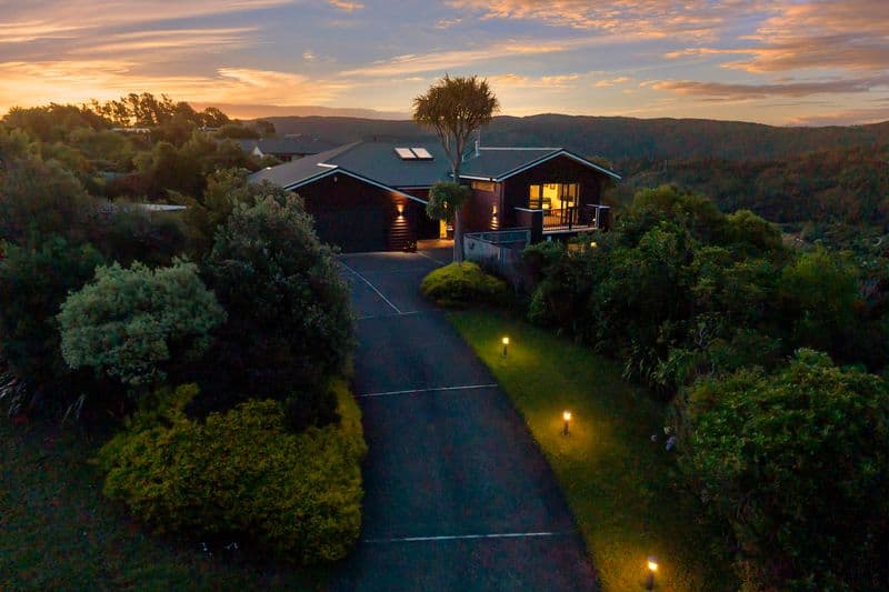 71 Mt Marua Way, Mount Marua, Upper Hutt City, Wellington | Tall Poppy 