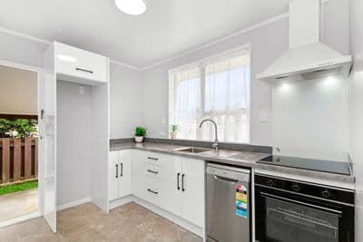 102 Pasadena Crescent, Totara Park, Upper Hutt City, Wellington | Tall Poppy 