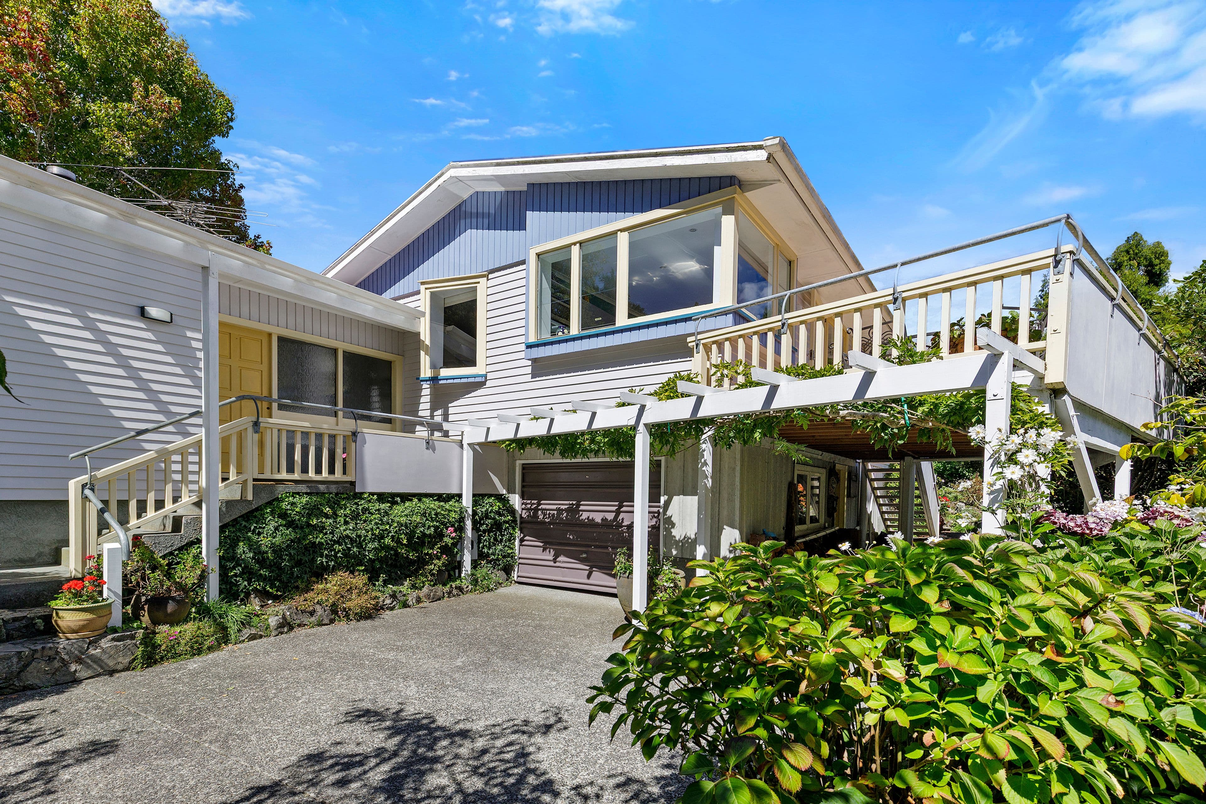 16 Fendalton Crescent, Pinehaven, Upper Hutt City, Wellington | Tall Poppy 