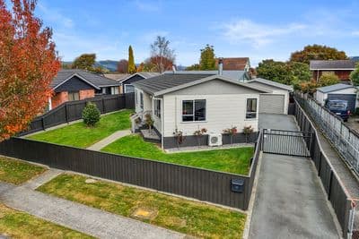 17 Memphis Grove, Totara Park, Upper Hutt City, Wellington | Tall Poppy 