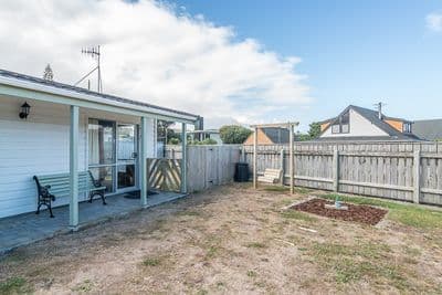 82 Field Way, Waikanae Beach, Kapiti Coast, Wellington | Tall Poppy 