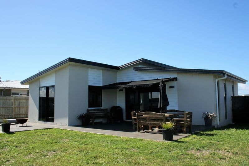 16 Story Street, Foxton Beach, Horowhenua
