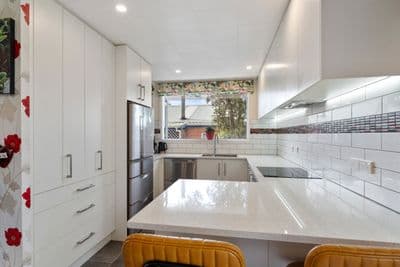 6 Robert Grove, Paraparaumu, Kapiti Coast, Wellington | Tall Poppy 