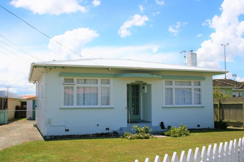 6 Carlisle Street , Levin, Horowhenua, Manawatu | Tall Poppy 