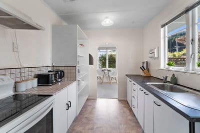 6 Kaitawa Crescent, Paraparaumu, Kapiti Coast, Wellington | Tall Poppy 
