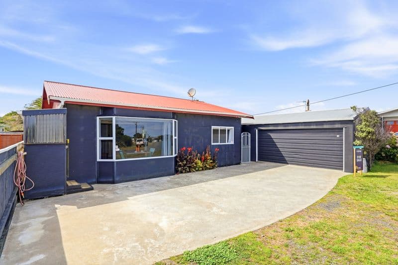 10 Andresen Street, Foxton Beach, Horowhenua