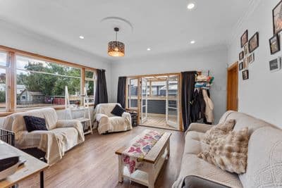 9 Montgomery Street, Levin, Horowhenua, Manawatu | Tall Poppy 