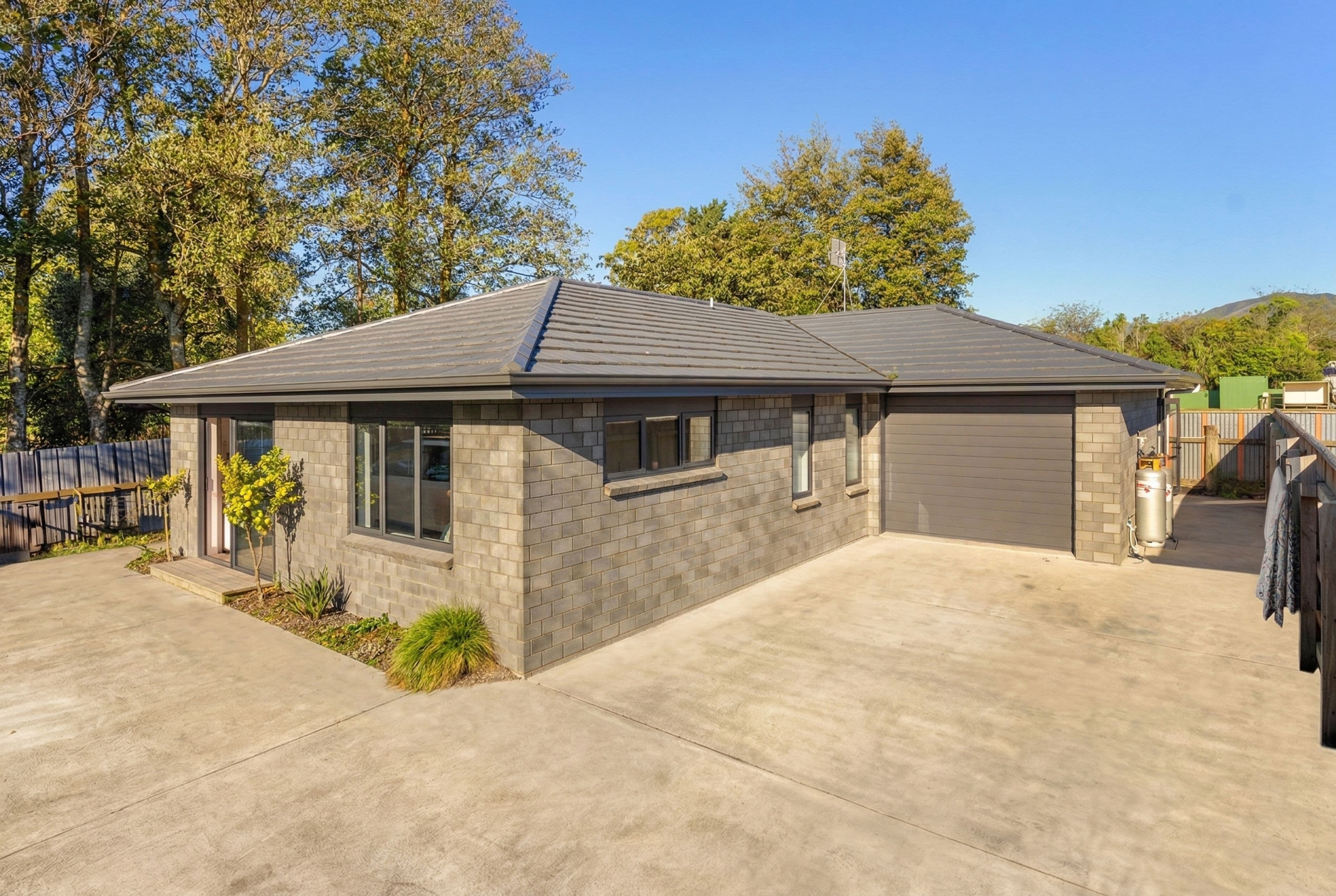 25D Stout Street, Shannon, Horowhenua, Manawatu | Tall Poppy 