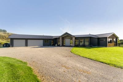 180 North Manakau Road, Manakau, Horowhenua, Manawatu | Tall Poppy 