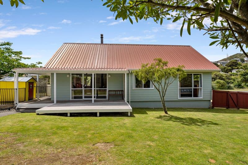 2 Seagull Place, Whitby, Porirua City