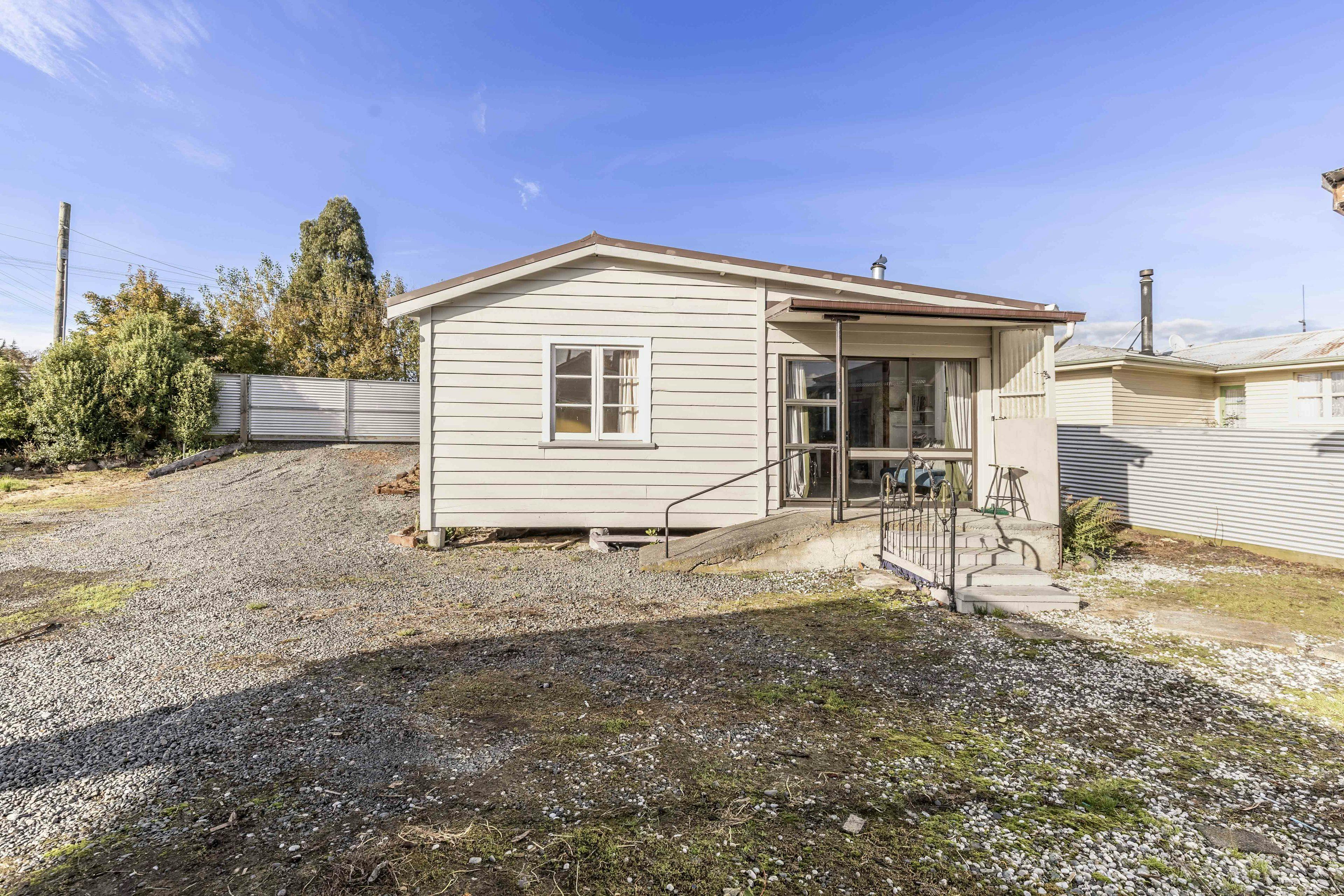 32 Hastings Street, Ohai, Southland, Southland | Tall Poppy 