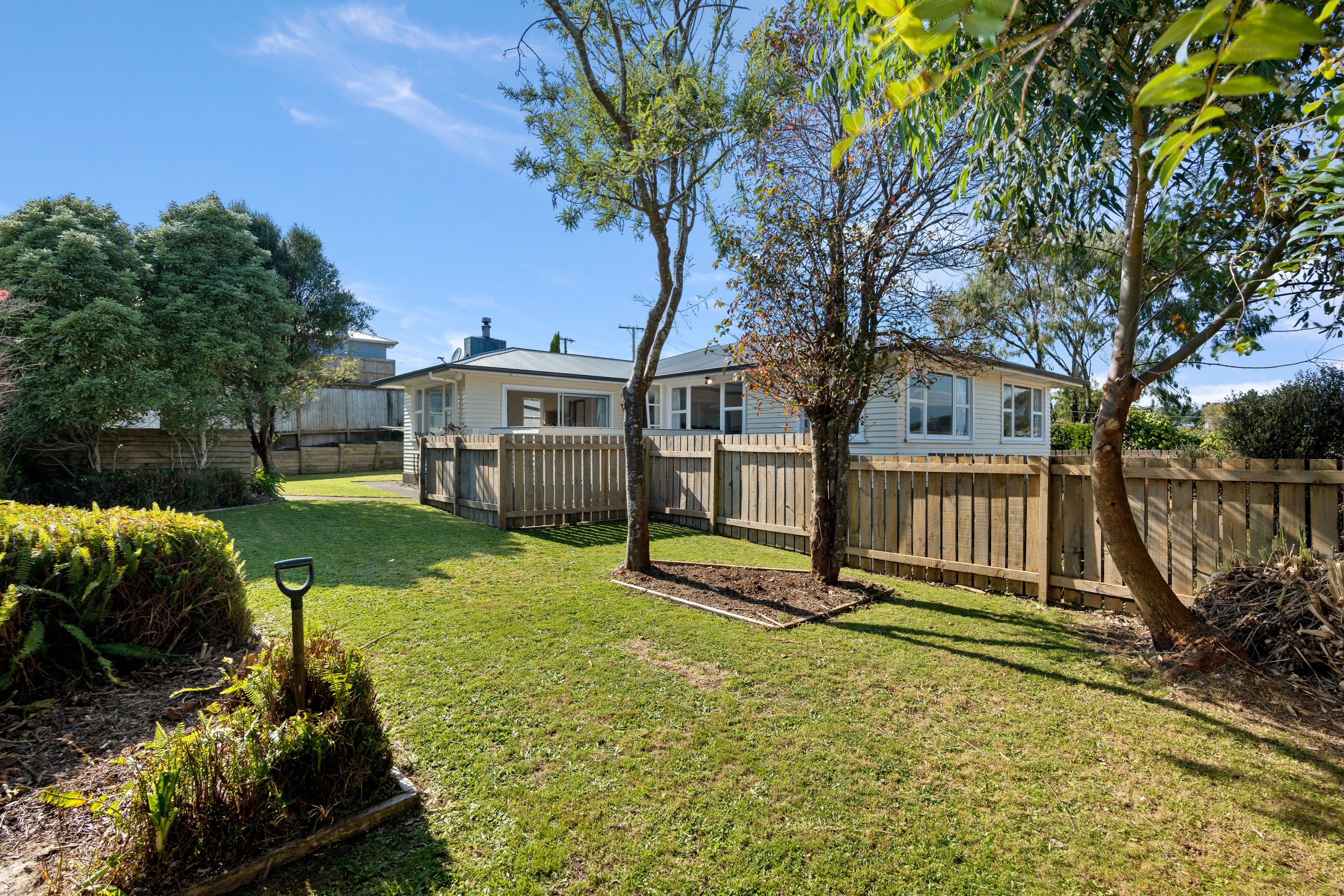 5 Pembroke Street, Westown, New Plymouth, Taranaki | Tall Poppy