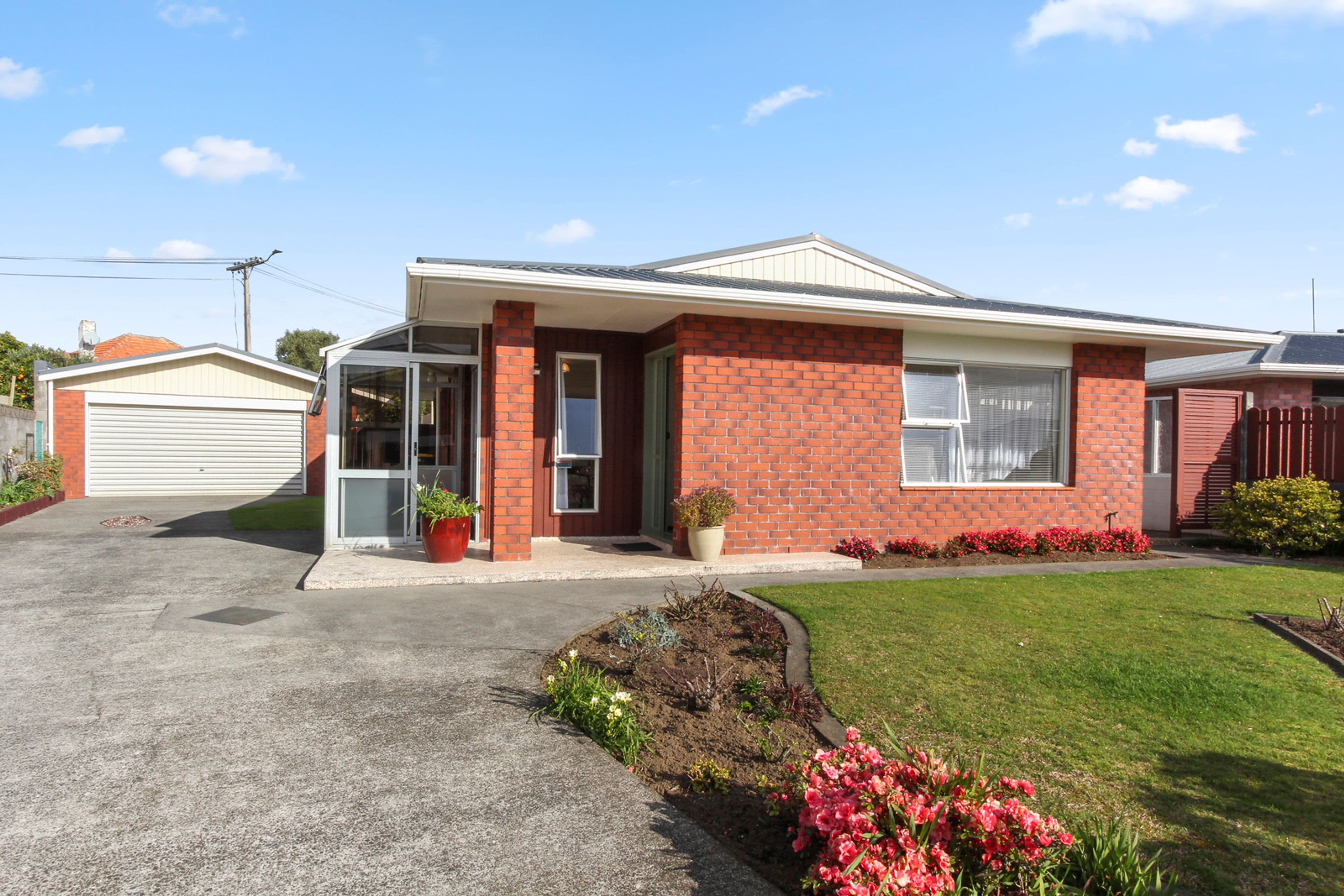 9 Carver Place, Lynmouth, New Plymouth, Taranaki | Tall Poppy