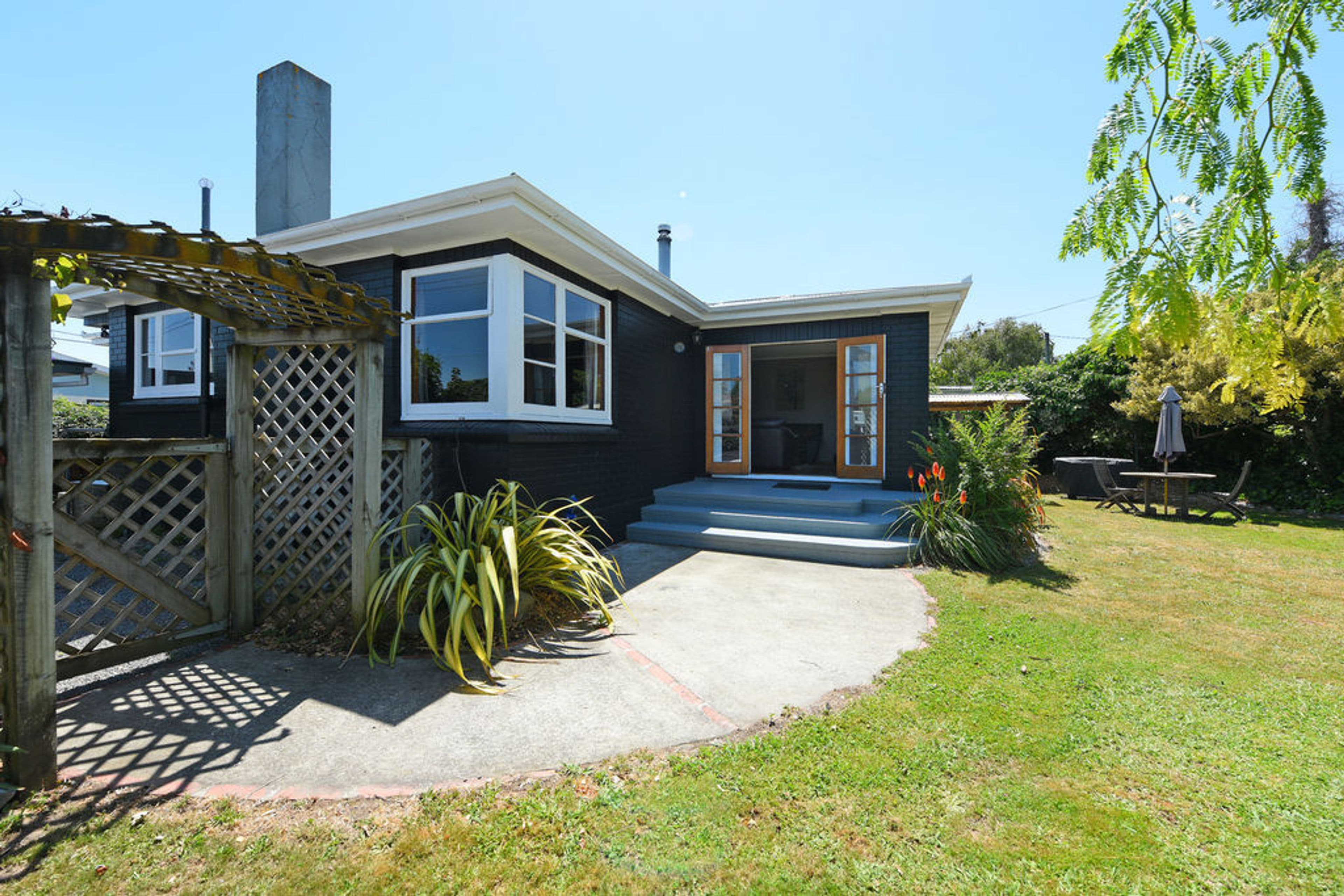 41 Strasbourge Street, Martinborough, South Wairarapa, Wairarapa | Tall Poppy