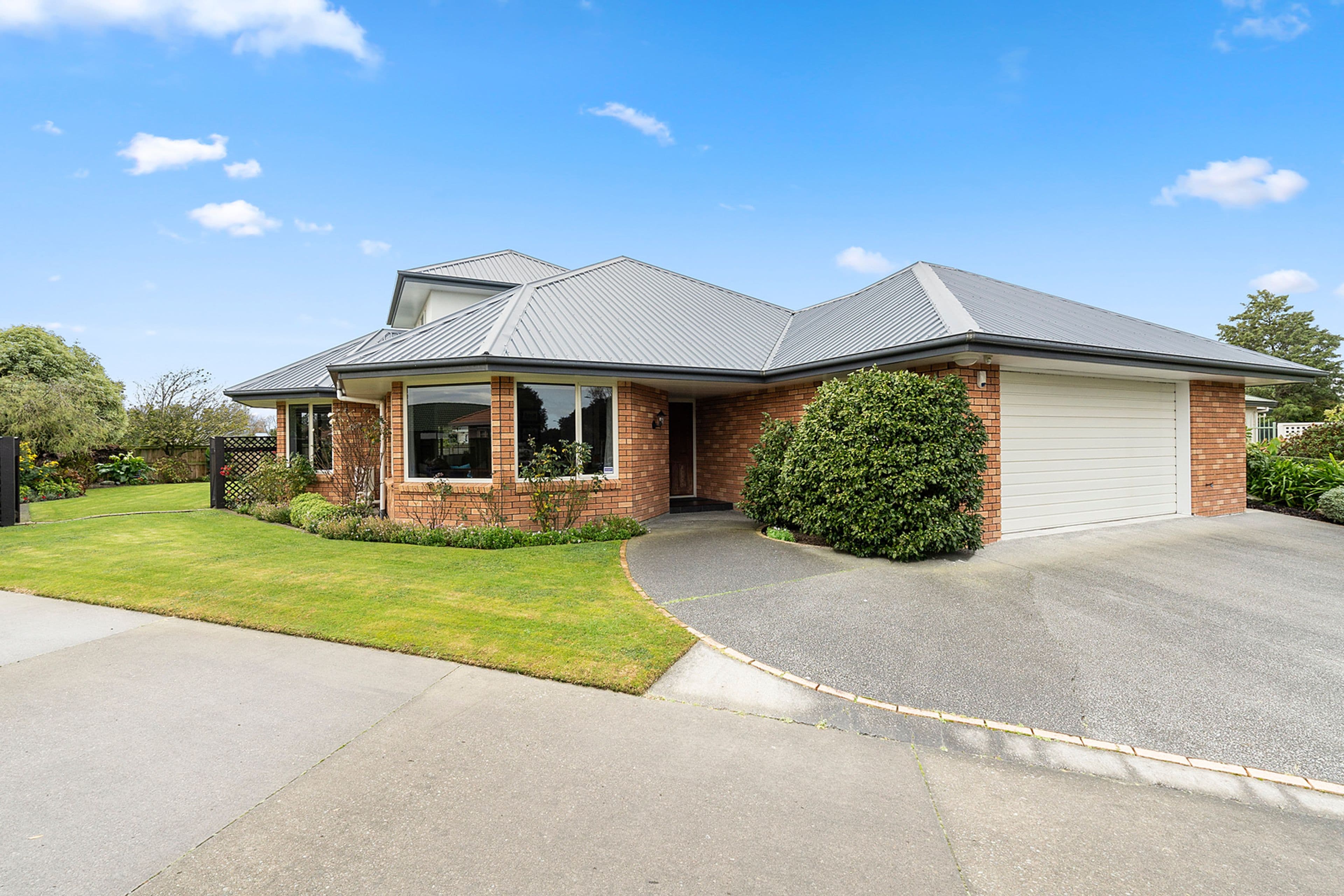 34 Caroline Crescent, Highbury, Palmerston North City, Manawatu | Tall Poppy