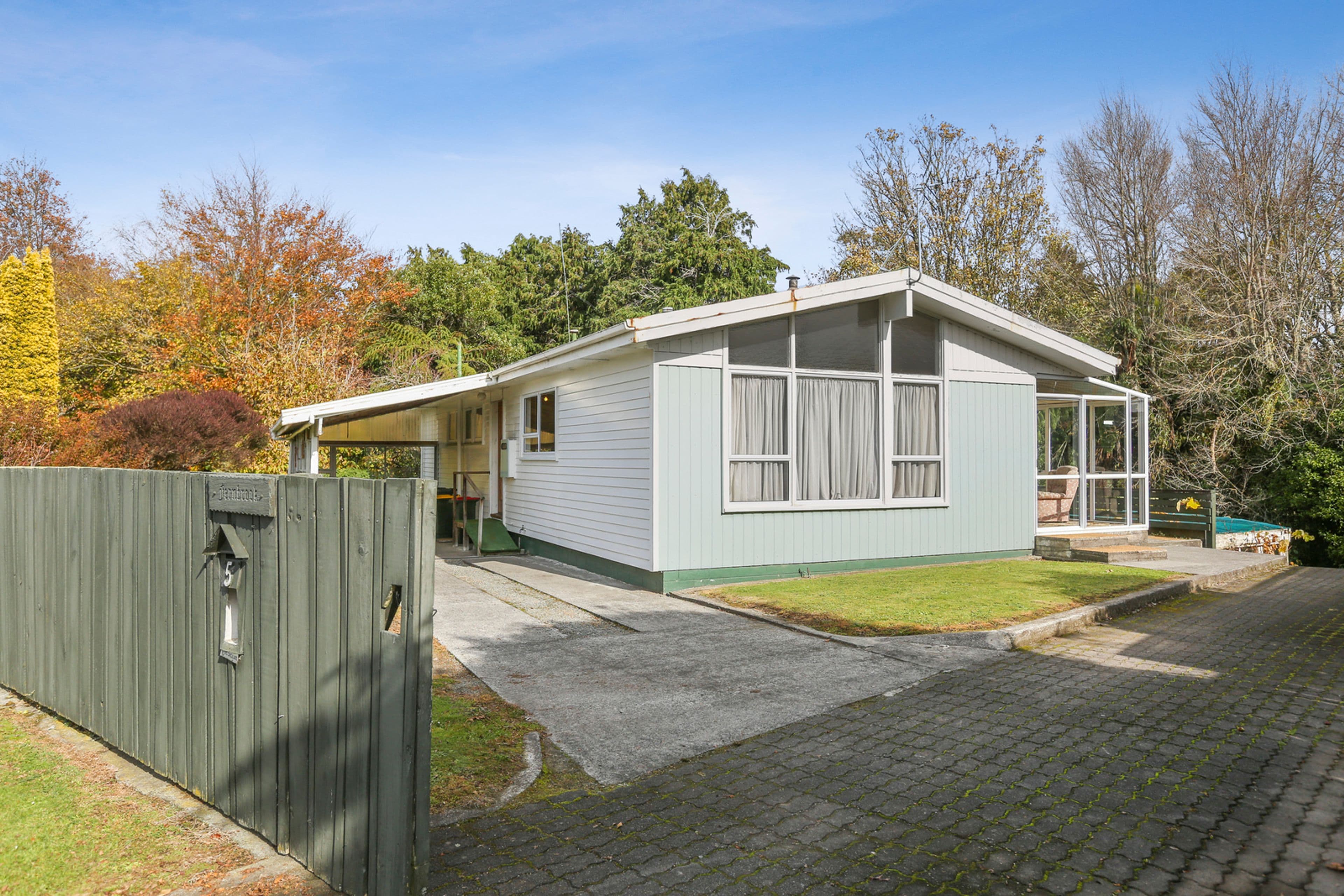 5 Willowbrook, Eltham, South Taranaki, Taranaki | Tall Poppy