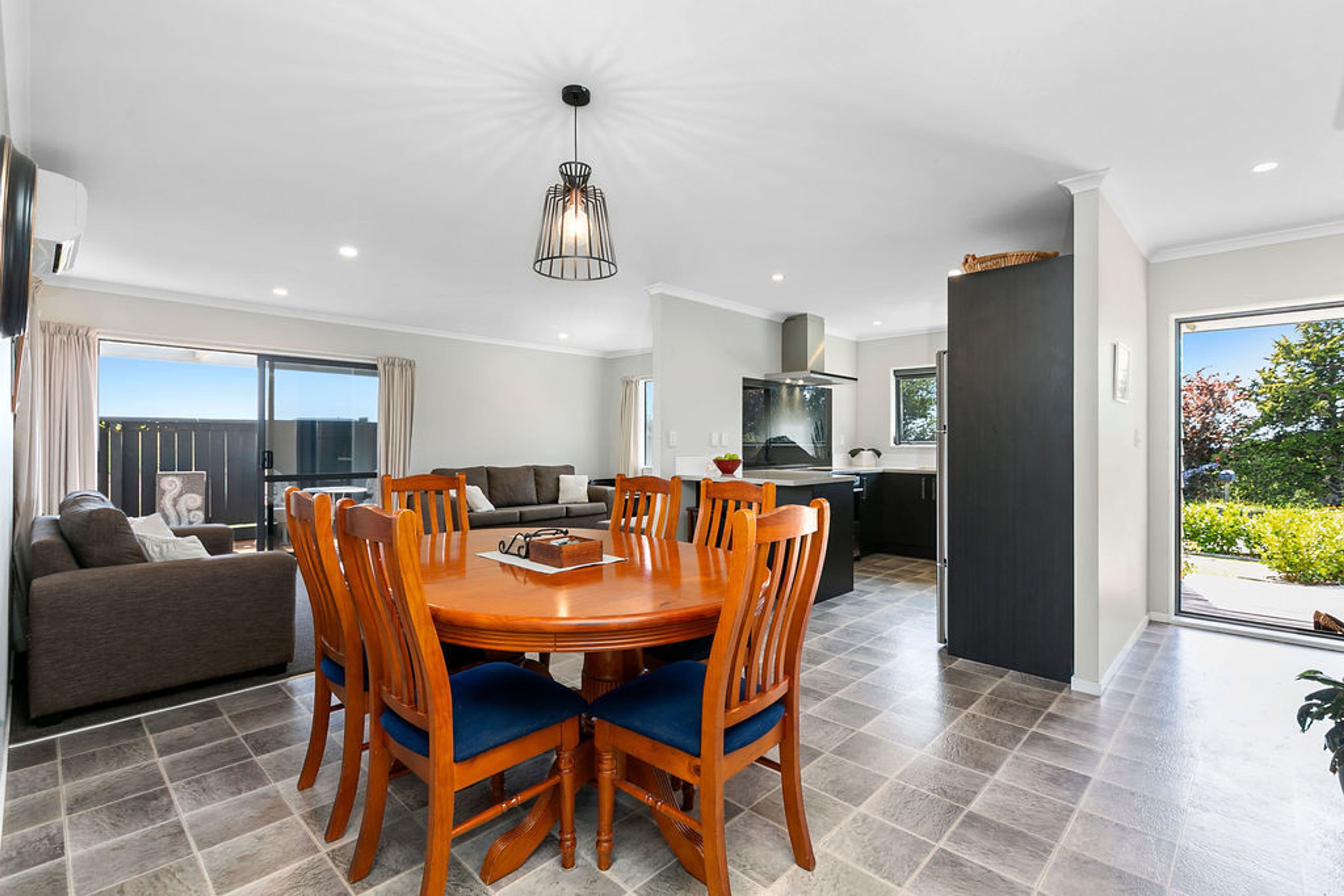 186 Waikite Road, Welcome Bay, Tauranga, Bay of Plenty | Tall Poppy