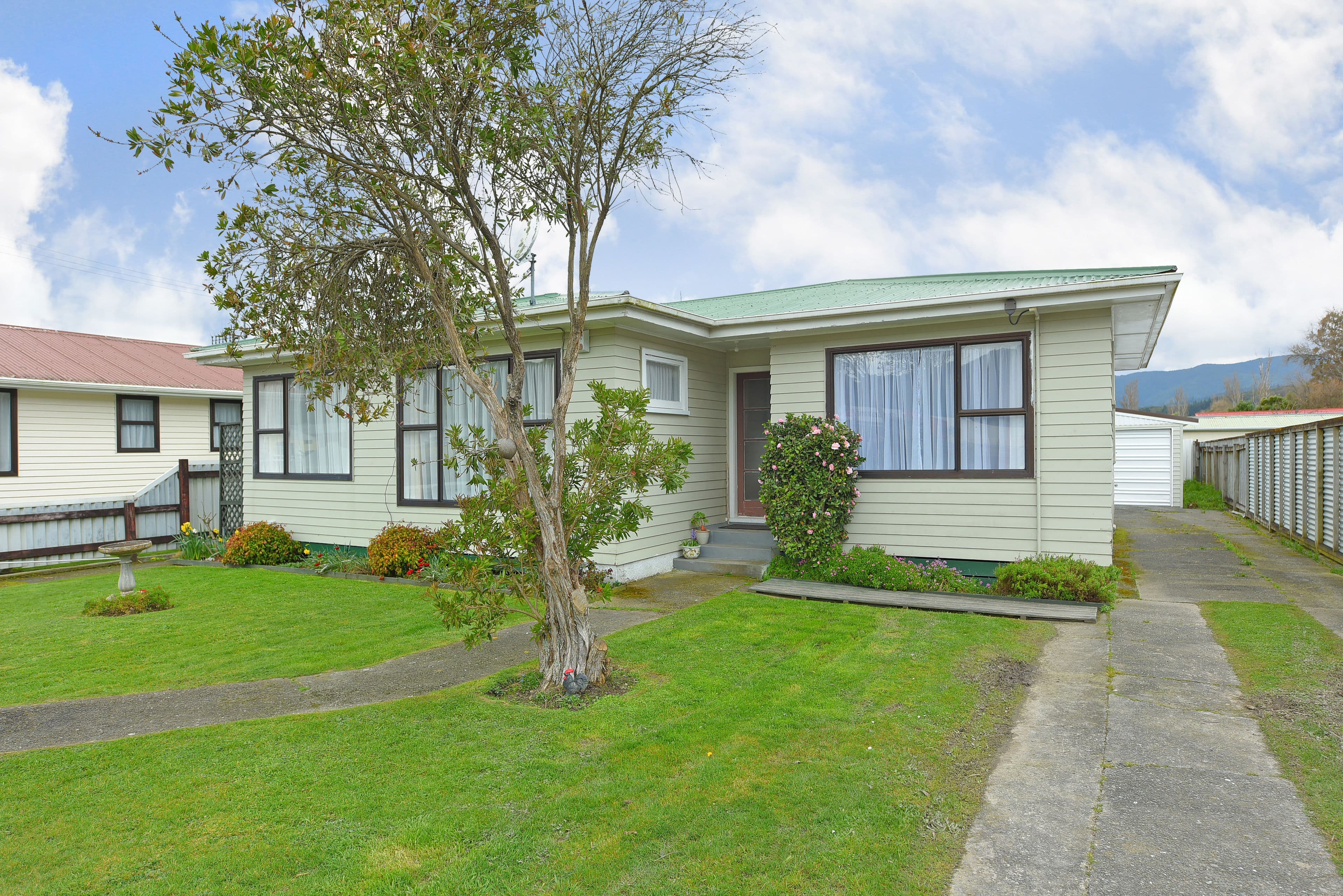 10 Parkway, Wainuiomata , Lower Hutt City, Wellington | Tall Poppy