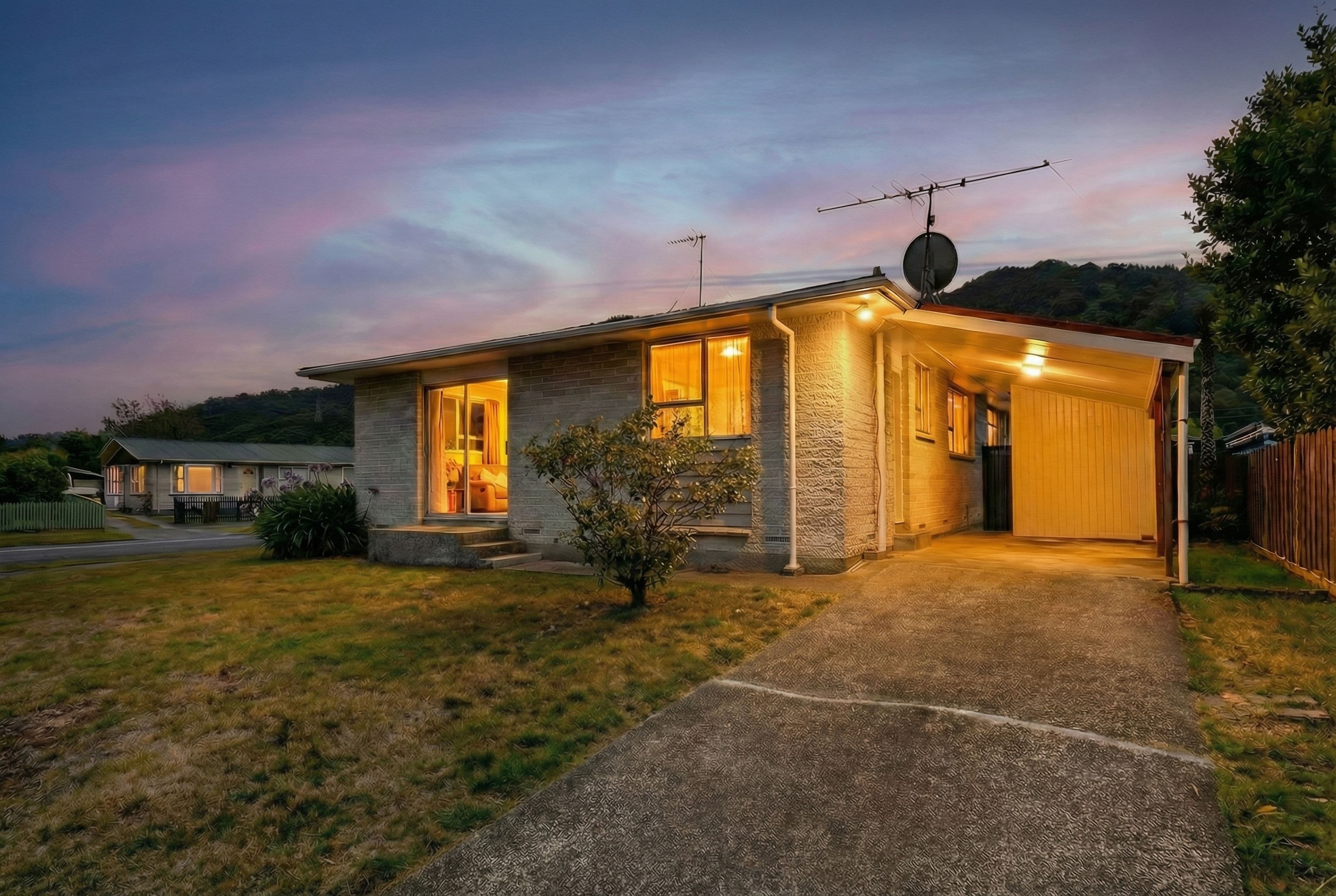 102 Pasadena Crescent, Totara Park, Upper Hutt City, Wellington | Tall Poppy