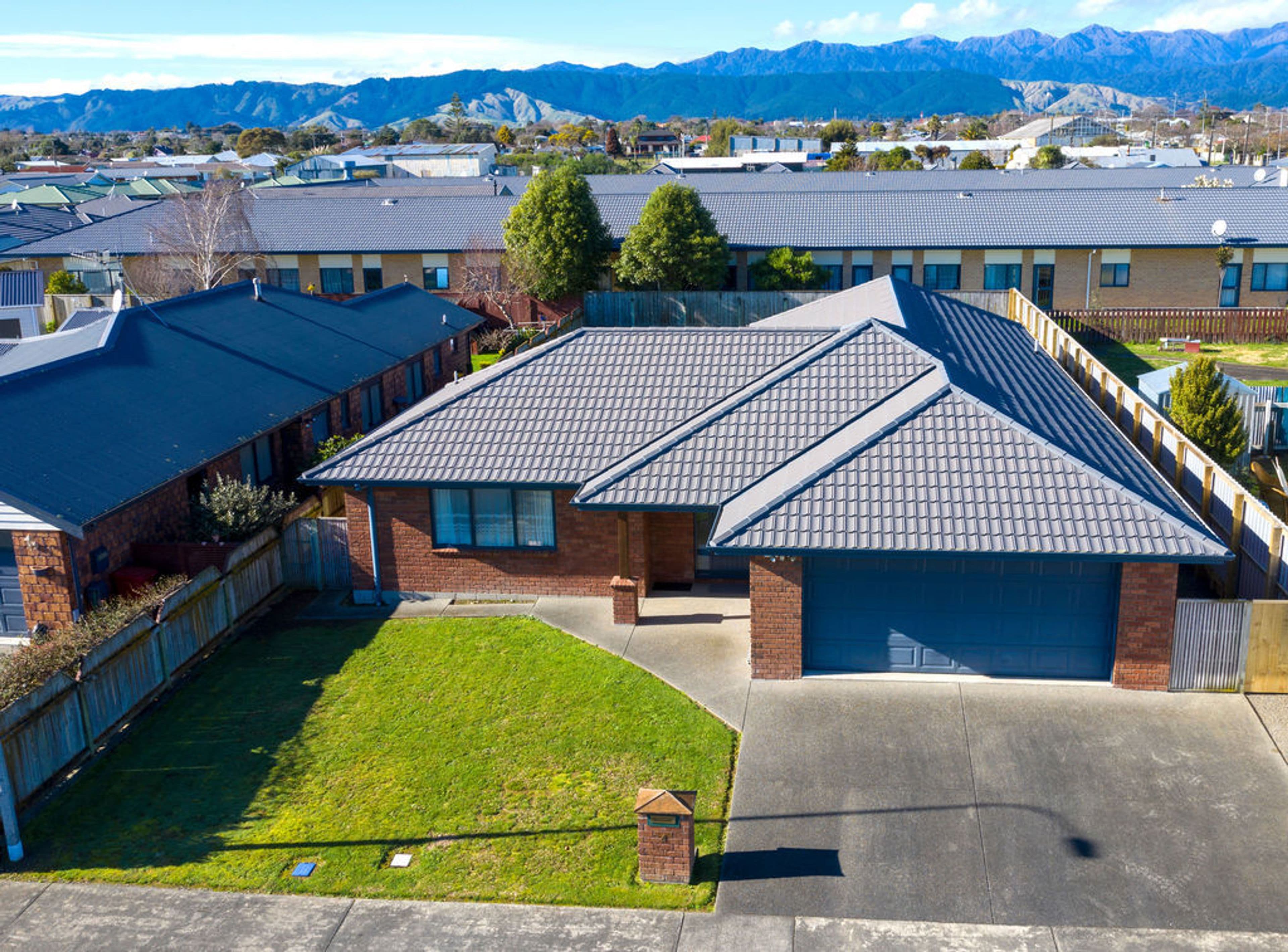 4 Barry Curtis Place, Levin, Horowhenua, Manawatu | Tall Poppy